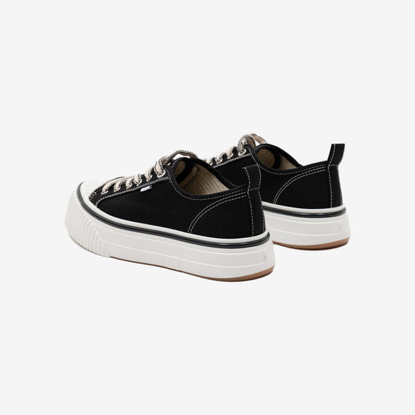 AMI Paris - Low Top AMI 1980 Sneakers in Black