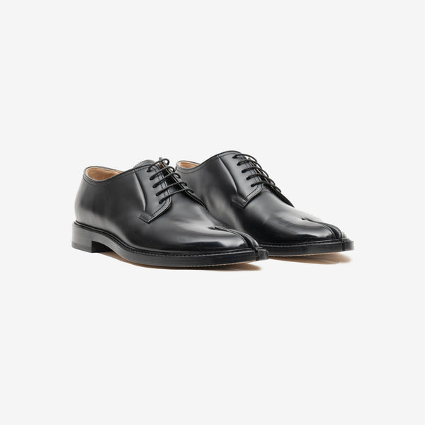 Maison Margiela Black Tabi Blucher Dress Shoes for Men
